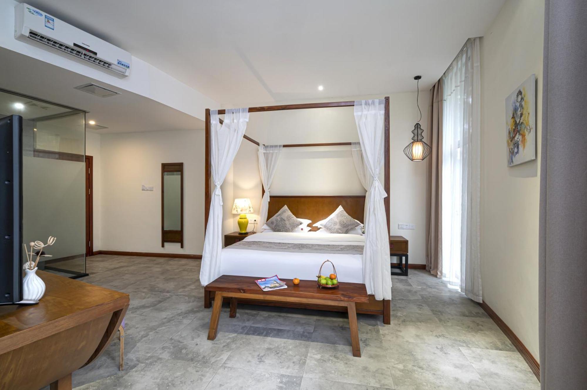 Guilin Crystal Crescent Moon Hotel Екстер'єр фото